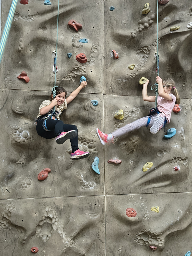 Vánoční lezení na umělé stěně